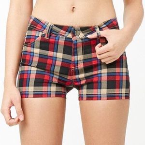 Forever 21’s Plaid Woven Shorts